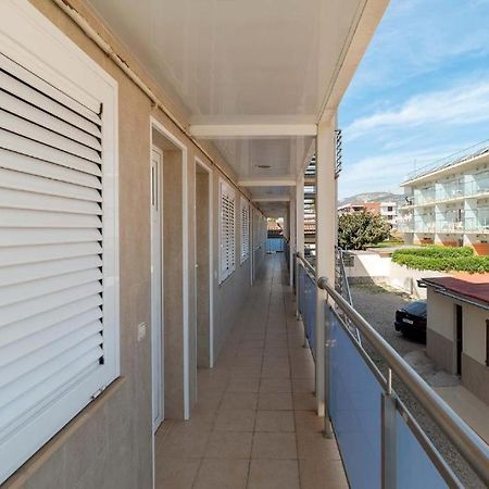 קסטלדפלס Apartamentos Denis מראה חיצוני תמונה