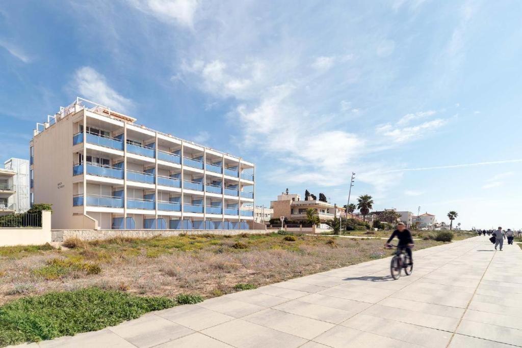קסטלדפלס Apartamentos Denis מראה חיצוני תמונה