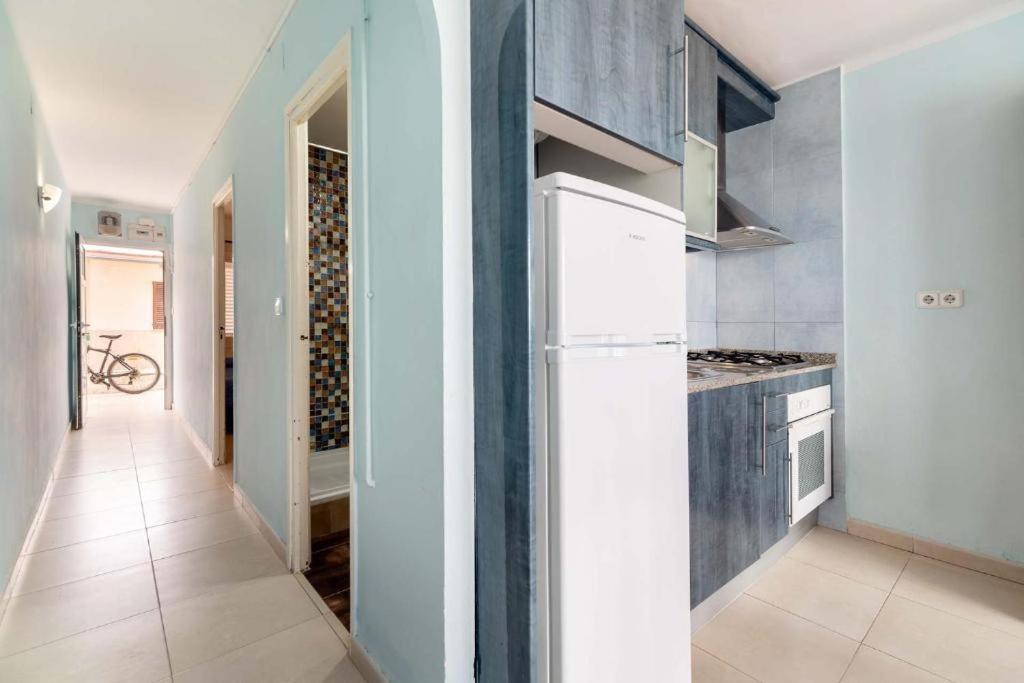 קסטלדפלס Apartamentos Denis מראה חיצוני תמונה