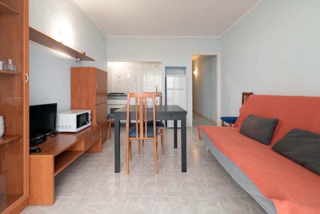 קסטלדפלס Apartamentos Denis מראה חיצוני תמונה